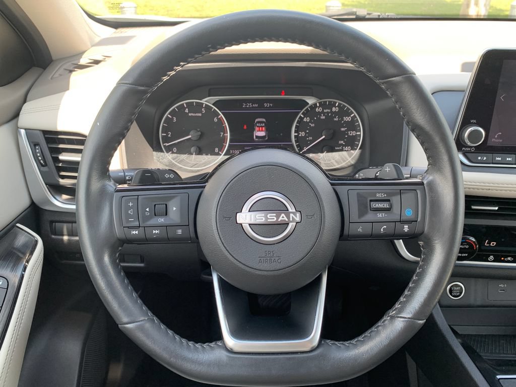 Used 2023 Nissan Rogue SV w/ SV Premium B Package FWD image 12