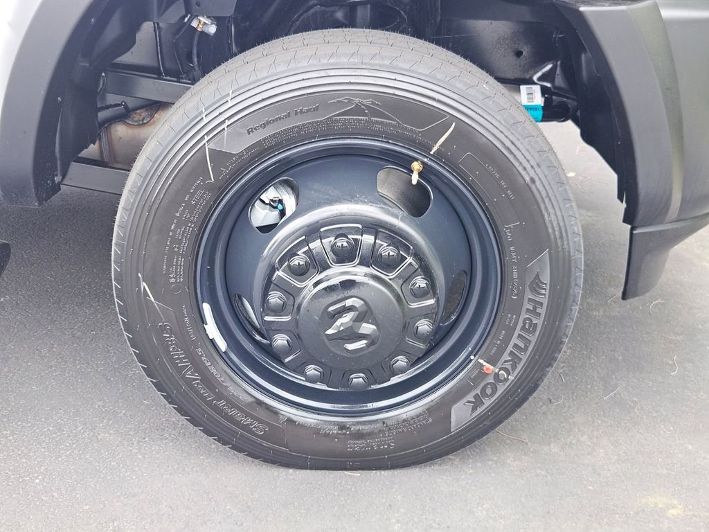 New 2026 RAM 5500 Tradesman AWD/4WD image 31