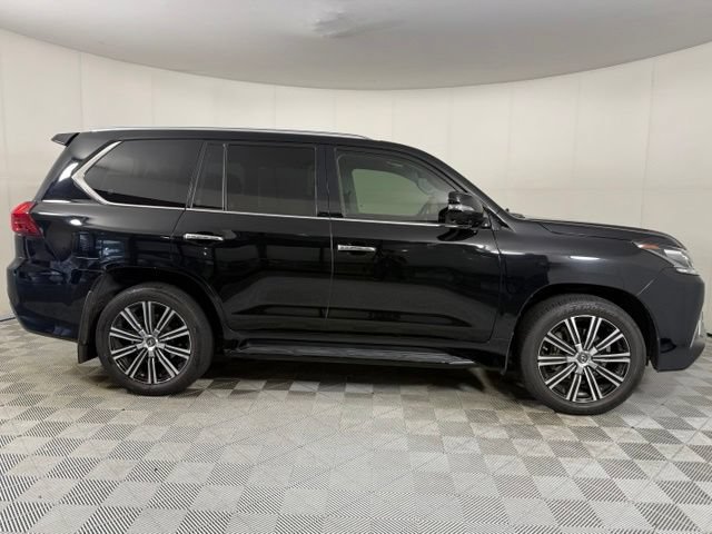 Used 2021 Lexus LX 570 4WD w/ Luxury Package image 9