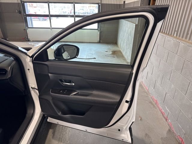 Certified 2026 Nissan Kicks SV w/ Cold Weather Package image 18