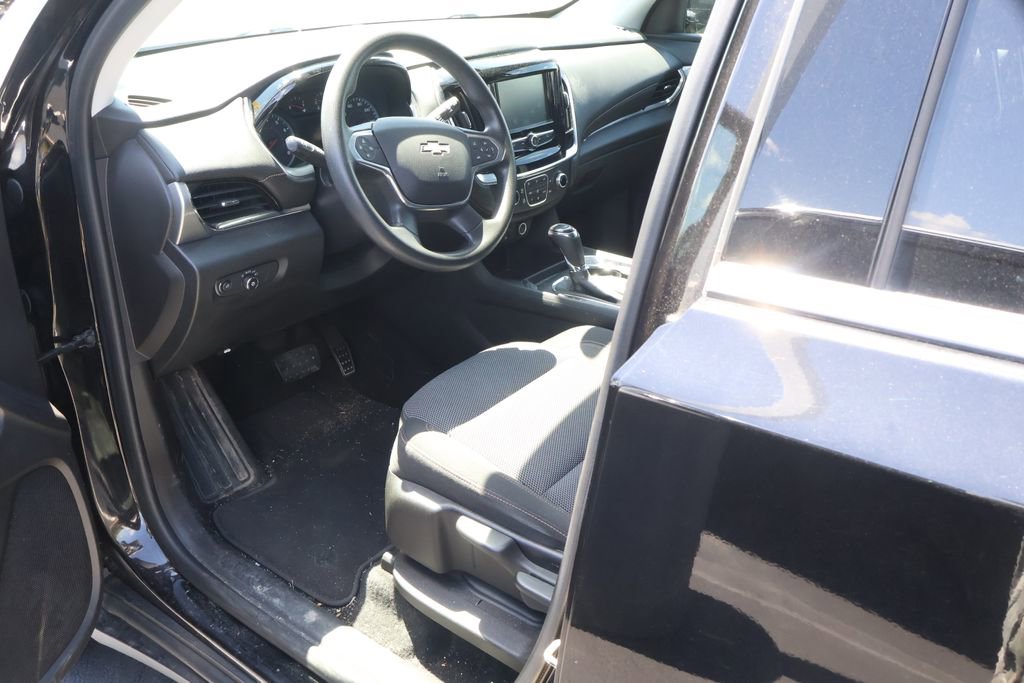 Used 2018 Chevrolet Traverse LS FWD image 7