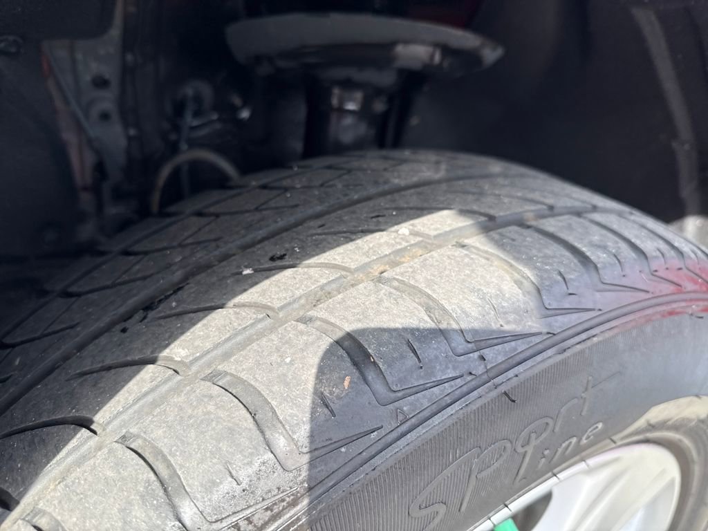 Used 2021 Toyota RAV4 XLE image 27