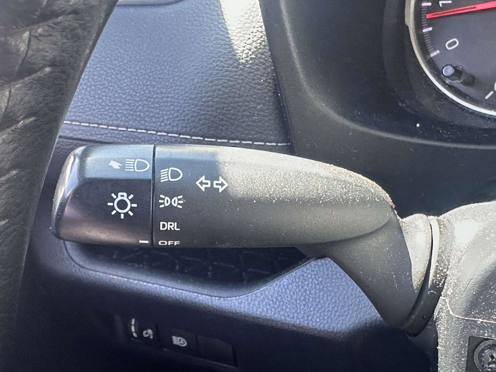 Used 2019 Toyota RAV4 LE AWD/4WD image 29