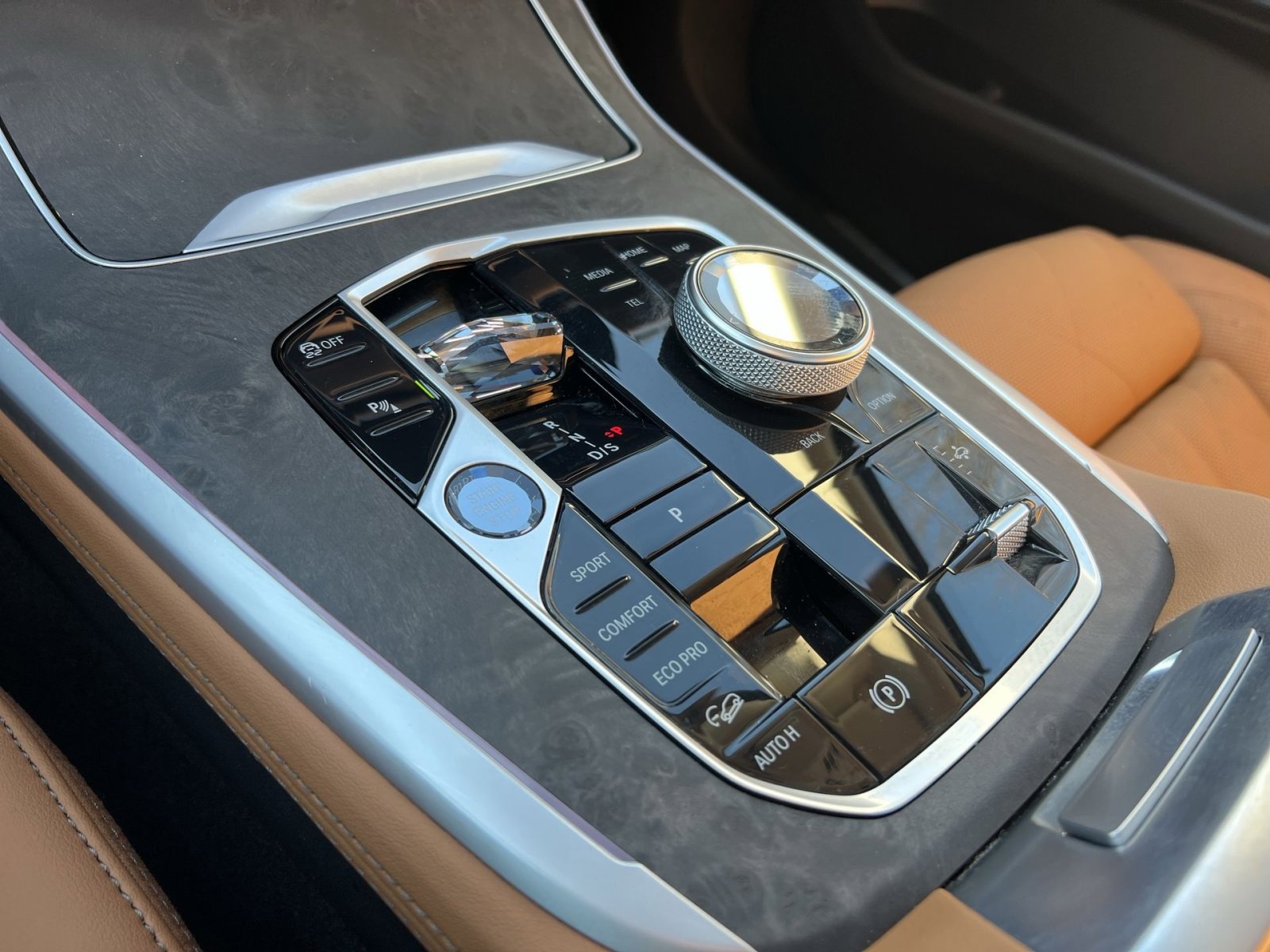 Used 2023 BMW X7 xDrive40i w/ Executive Package image 22