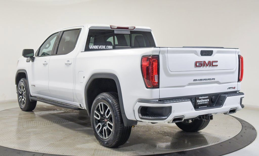 Used 2022 GMC Sierra 1500 AT4 w/ AT4 Premium Package image 9