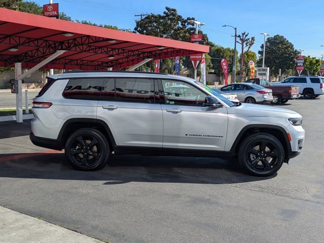 Used 2023 Jeep Grand Cherokee L Laredo AWD/4WD image 4