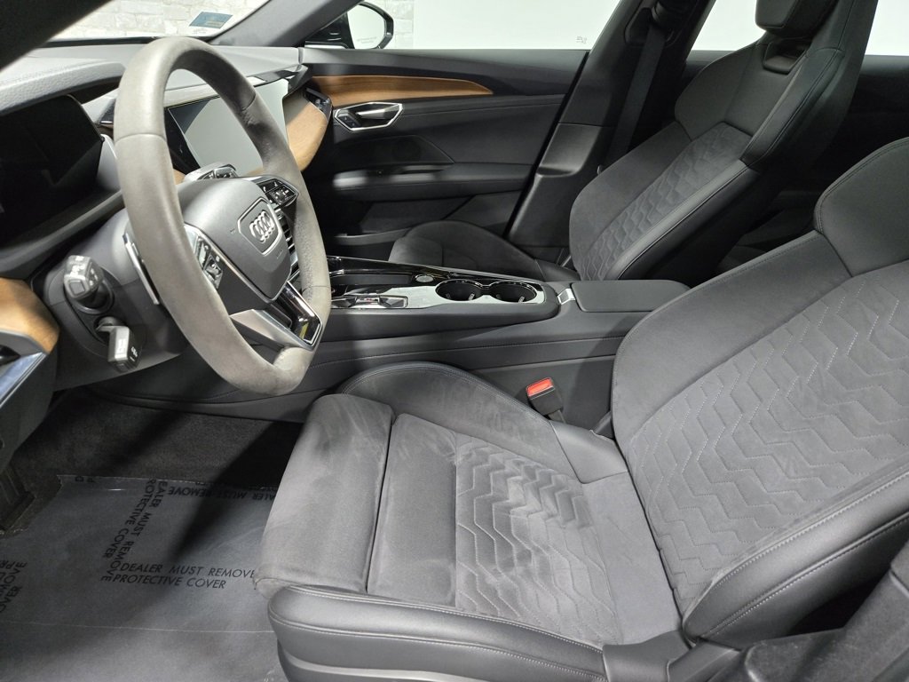 Used 2022 Audi e-tron GT Premium Plus image 10