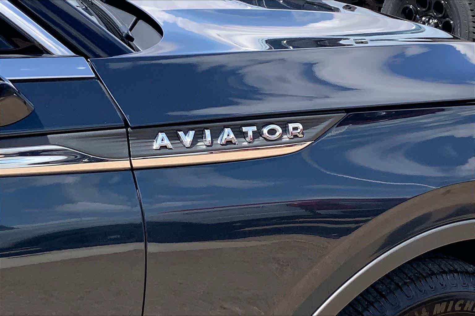 Used 2022 Lincoln Aviator Reserve w/ Elements Package Plus RWD image 10
