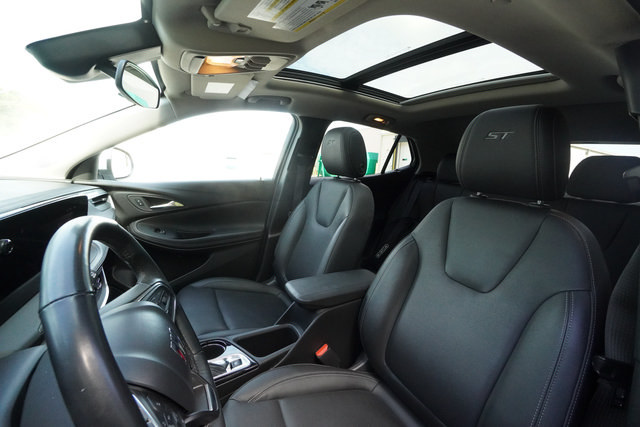Used 2024 Buick Encore GX Sport Touring w/ Experience Buick Package FWD image 21