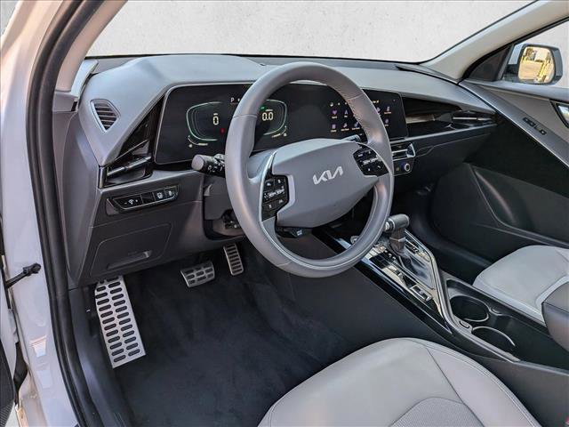 Used 2024 Kia Niro EX Touring FWD image 10