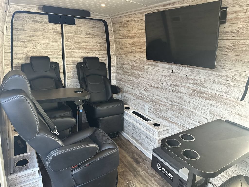 Used 2023 Mercedes-Benz Sprinter 1500 image 25