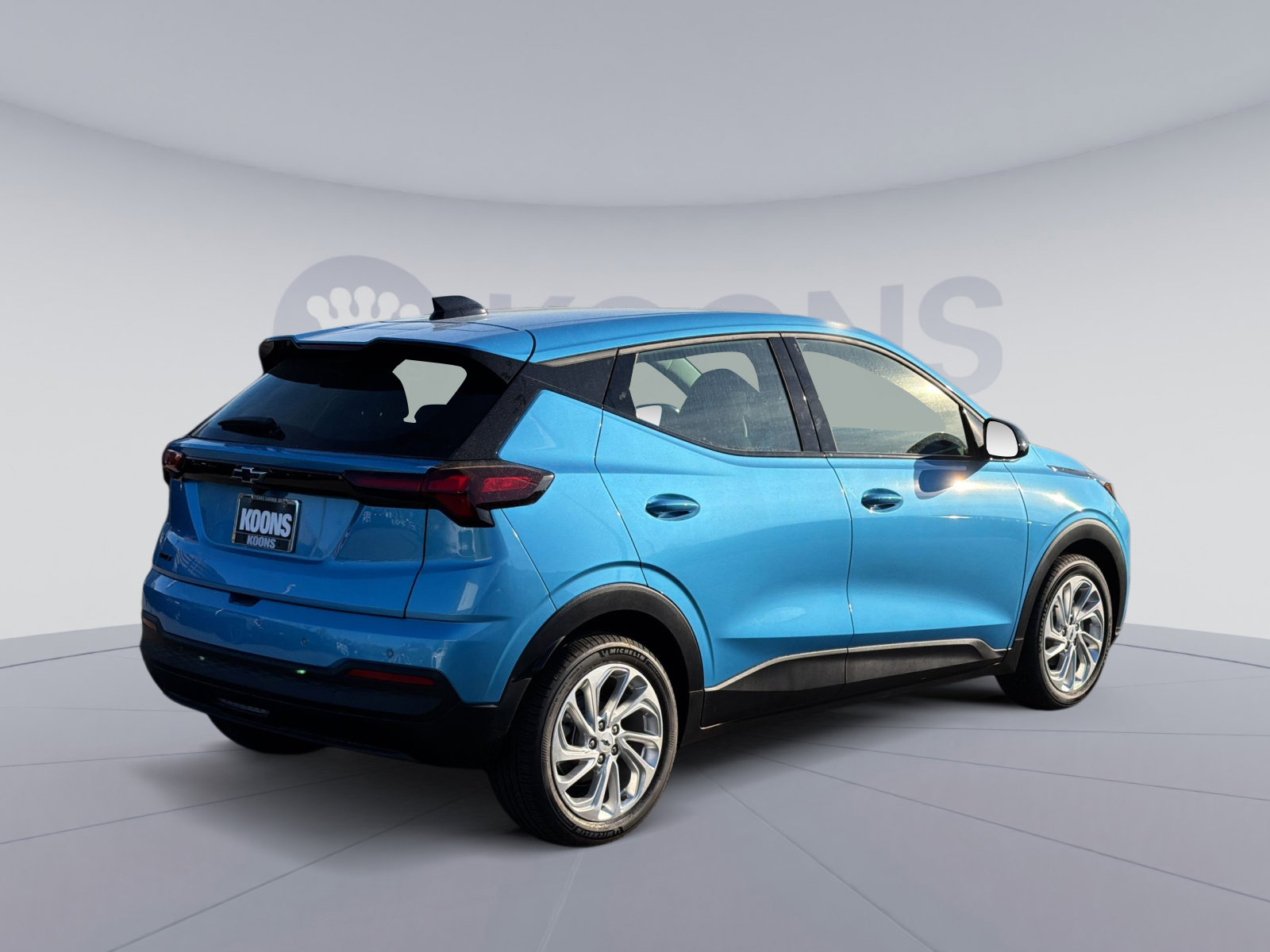 New 2027 Chevrolet Bolt LT w/ Comfort Package FWD image 7