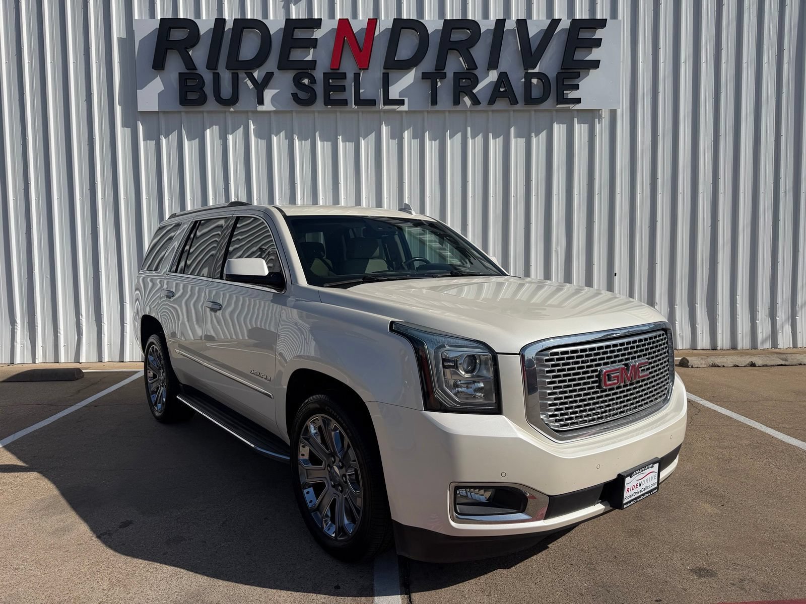 Used 2015 GMC Yukon Denali w/ Open Road Package AWD/4WD image 10