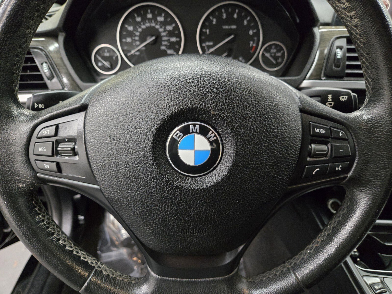 Used 2015 BMW 320i xDrive Sedan image 15