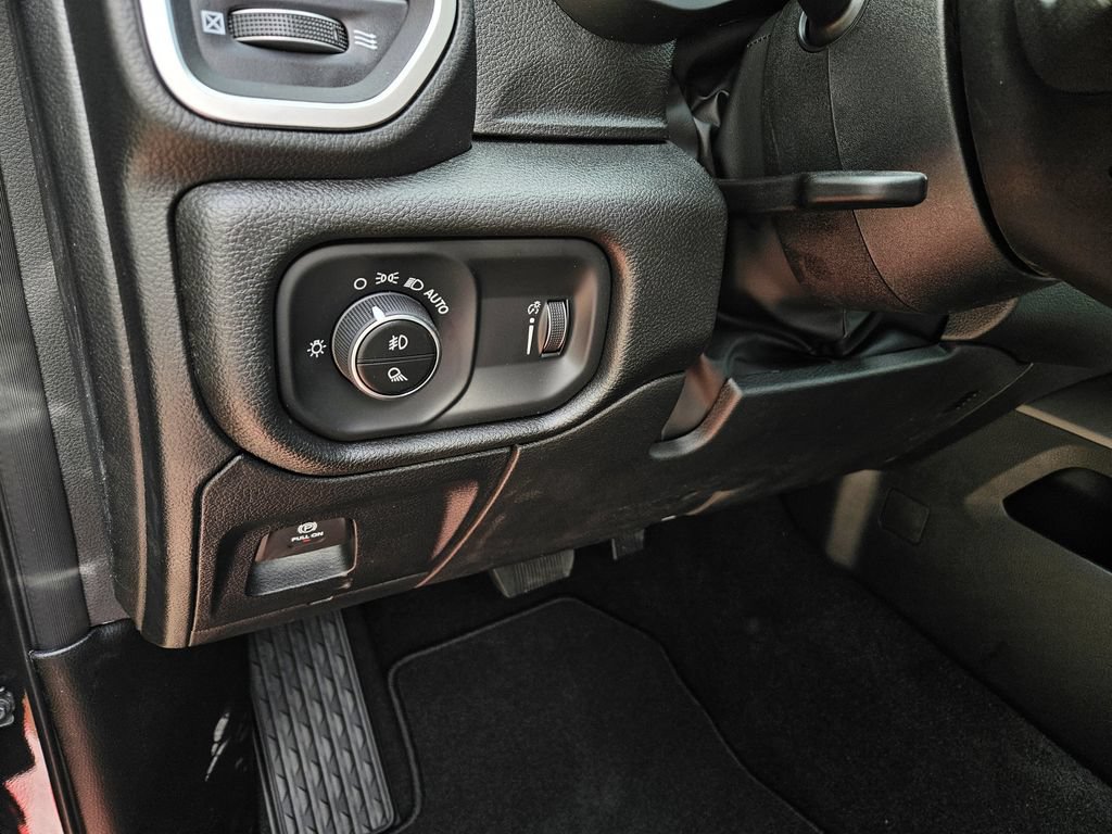 New 2026 RAM 1500 Express AWD/4WD image 14