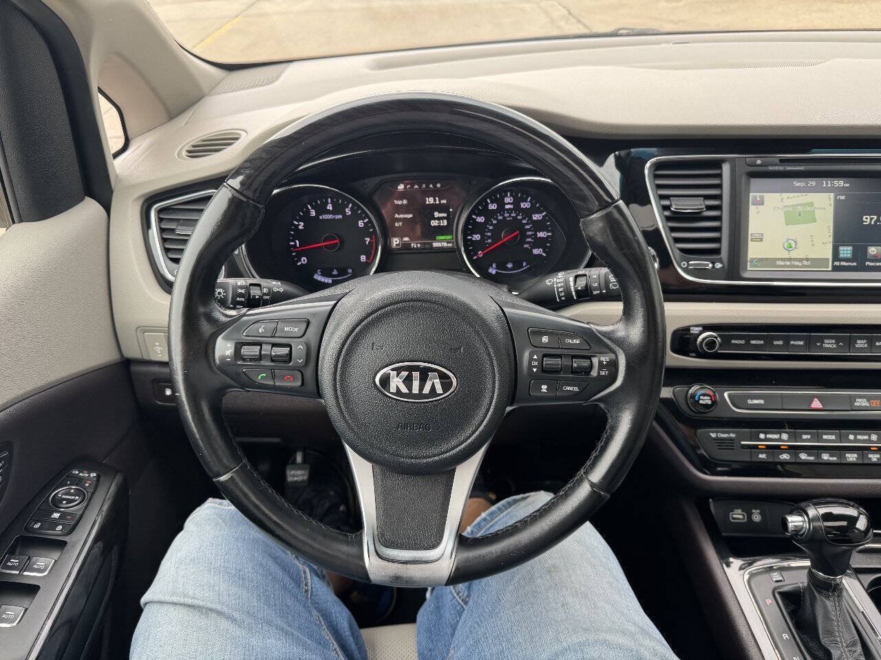 Used 2016 Kia Sedona SX Limited FWD image 22