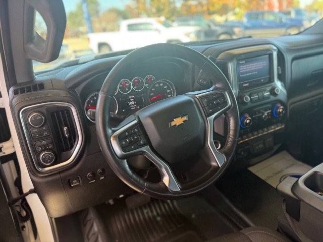 Used 2020 Chevrolet Silverado 1500 LT w/ Convenience Package image 15