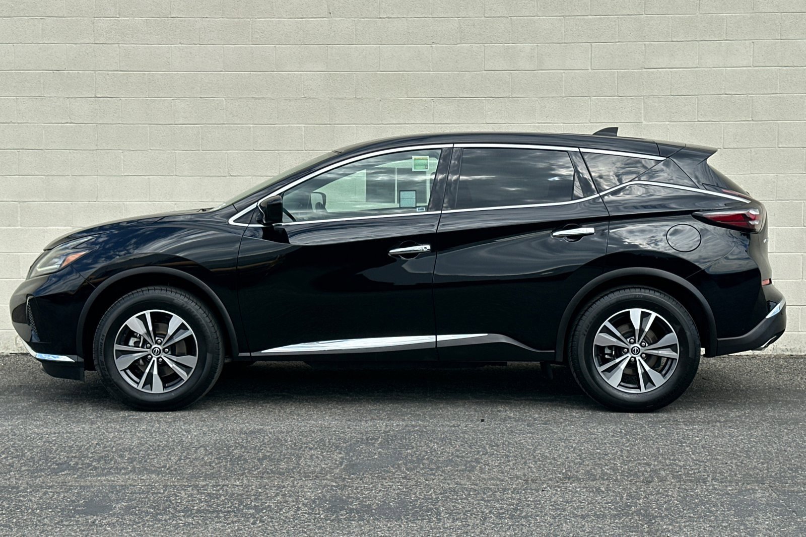 Used 2023 Nissan Murano S image 7