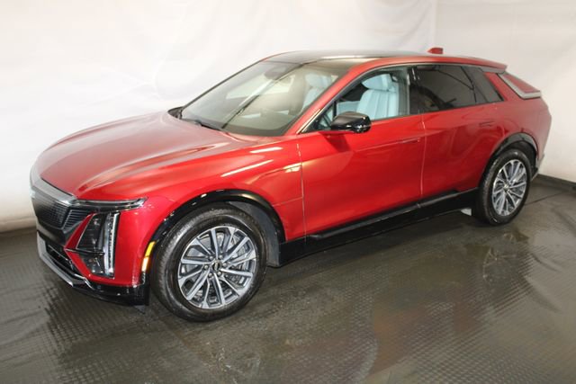 Certified 2024 Cadillac Lyriq Sport w/ LPO, Floor Liner Package AWD/4WD image 2