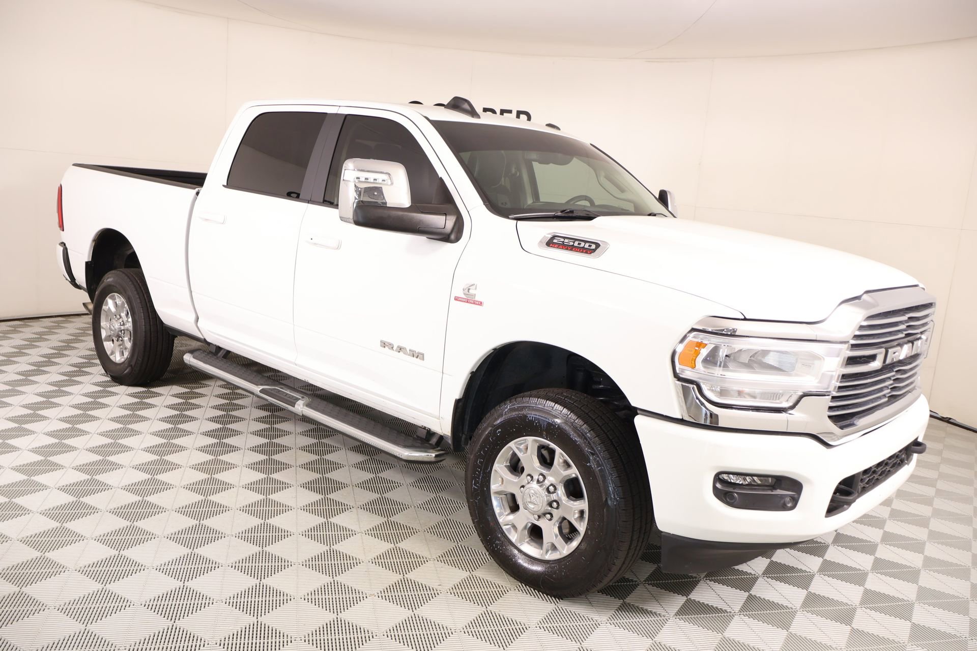Used 2024 RAM 2500 Laramie AWD/4WD image 1