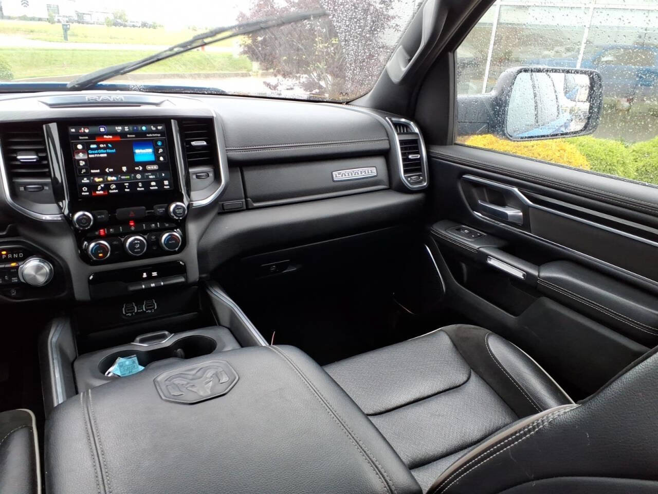 Used 2024 RAM 1500 Laramie AWD/4WD image 10