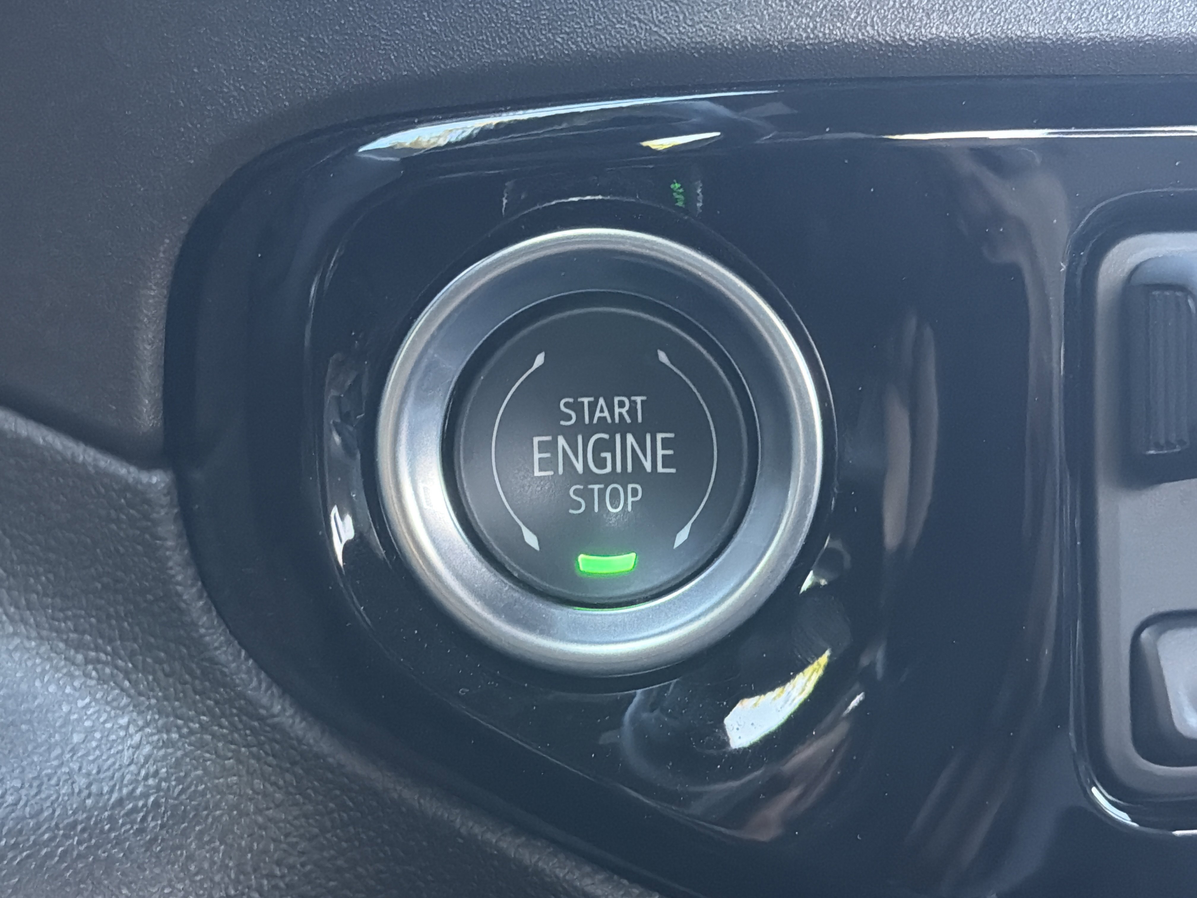 Used 2025 GMC Sierra 2500 SLT AWD/4WD image 15