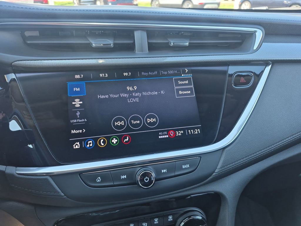 Certified 2022 Buick Encore GX Select w/ Sport Touring Package image 17