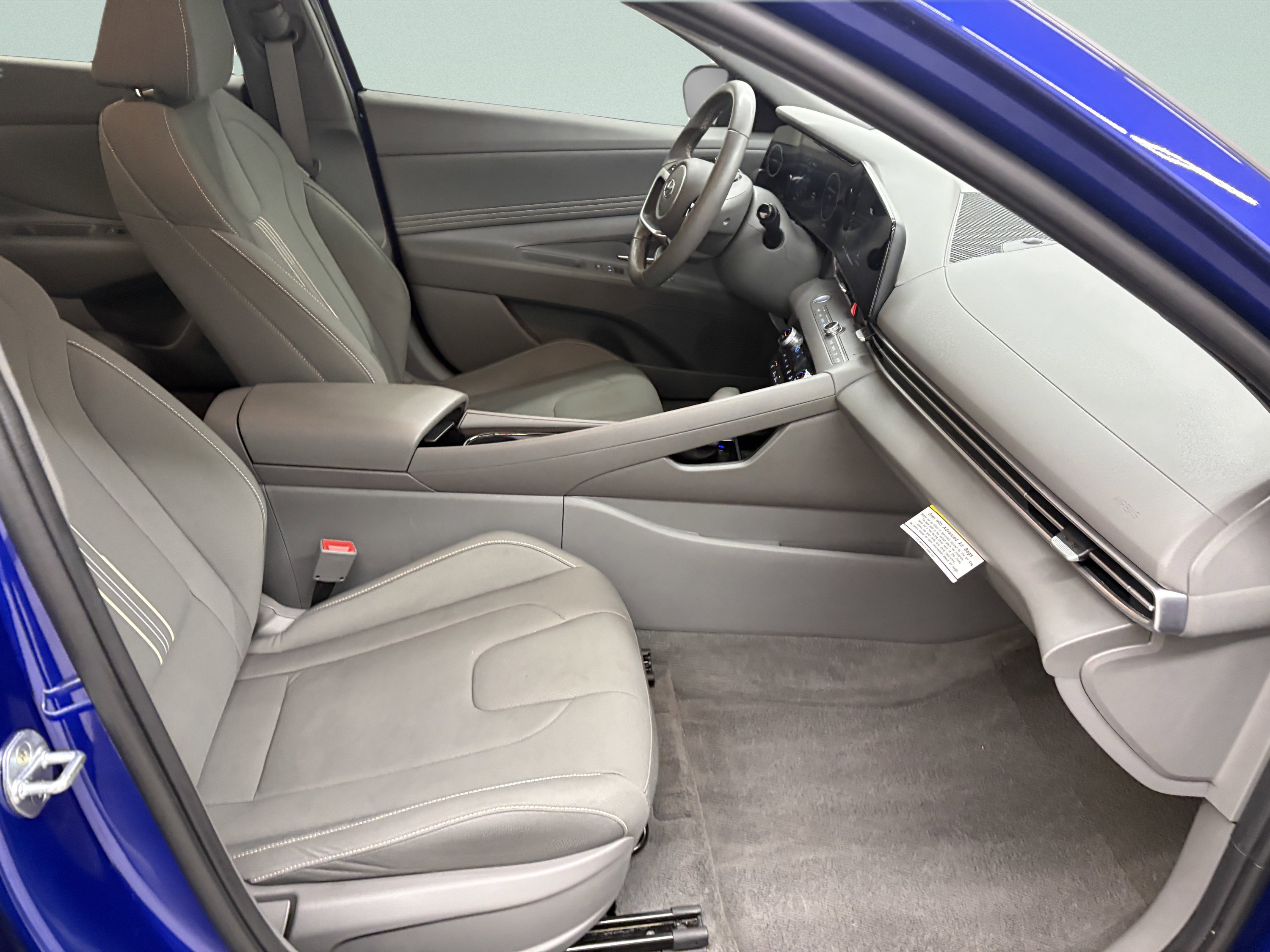 Used 2023 Hyundai Elantra SEL w/ Convenience Package FWD image 21