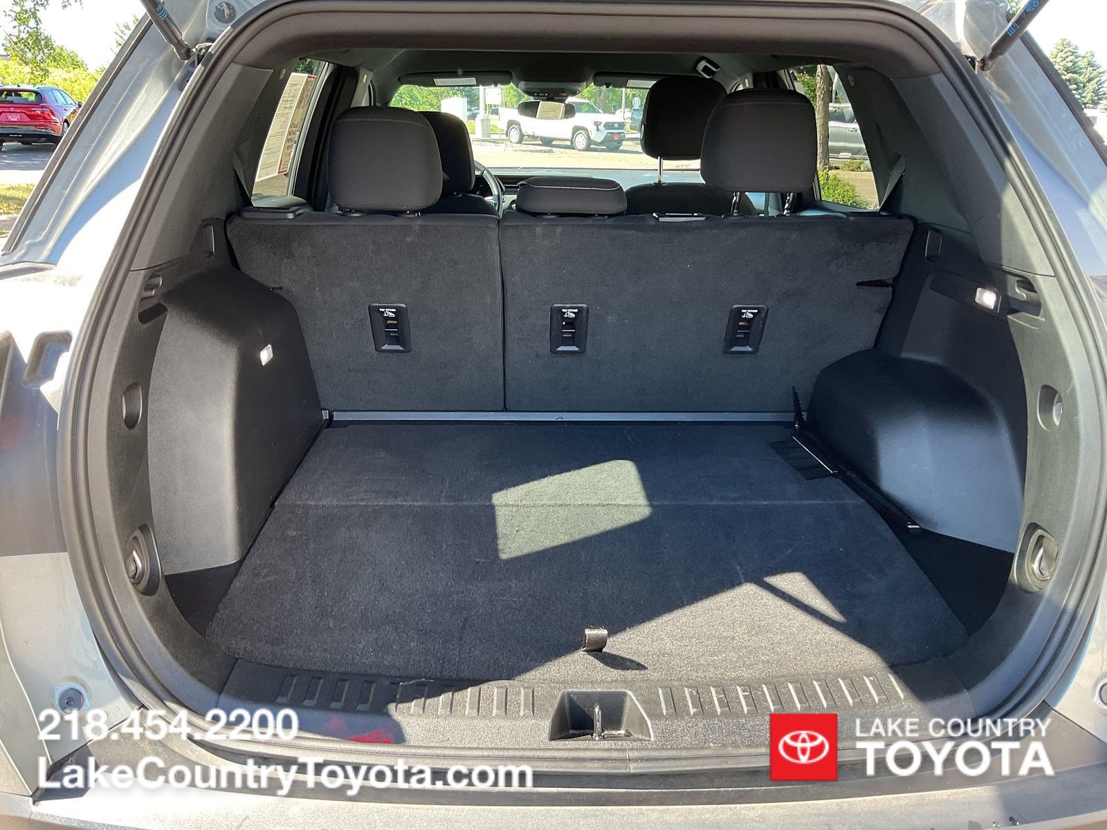 Used 2025 GMC Terrain Elevation AWD/4WD image 8