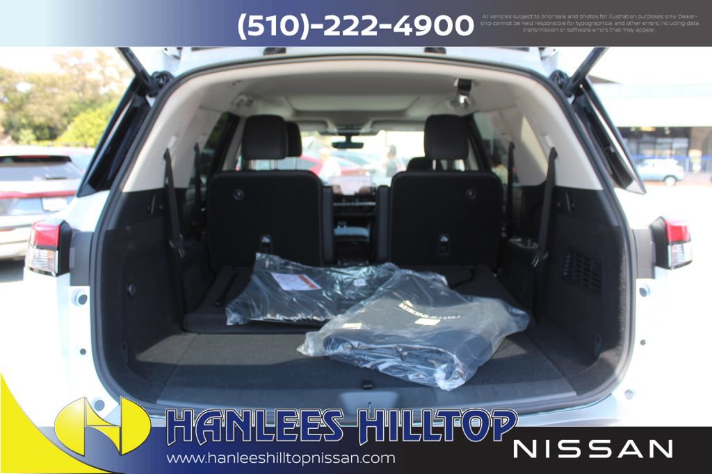 New 2026 Nissan Pathfinder SL w/ SL Premium Package AWD/4WD image 10