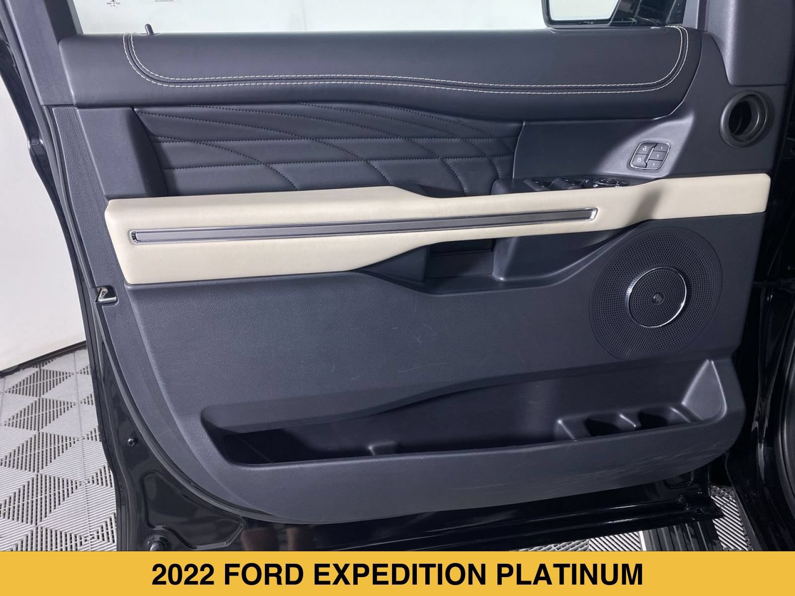 Used 2022 Ford Expedition Platinum AWD/4WD image 13