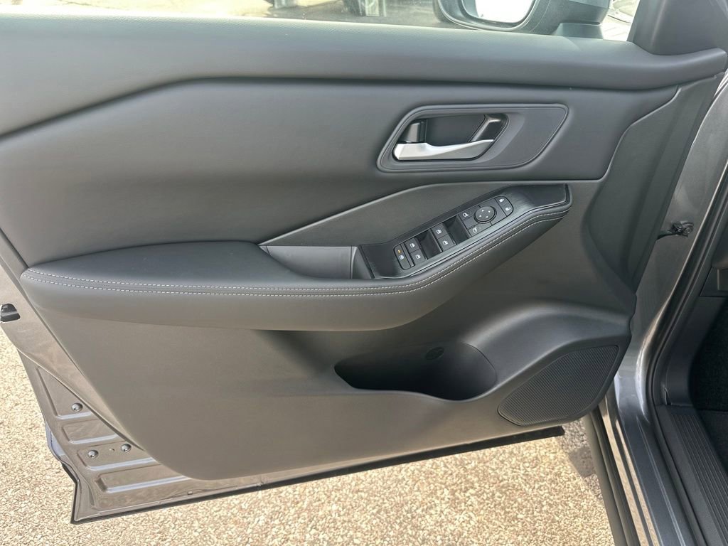 New 2026 Nissan Rogue SV image 11