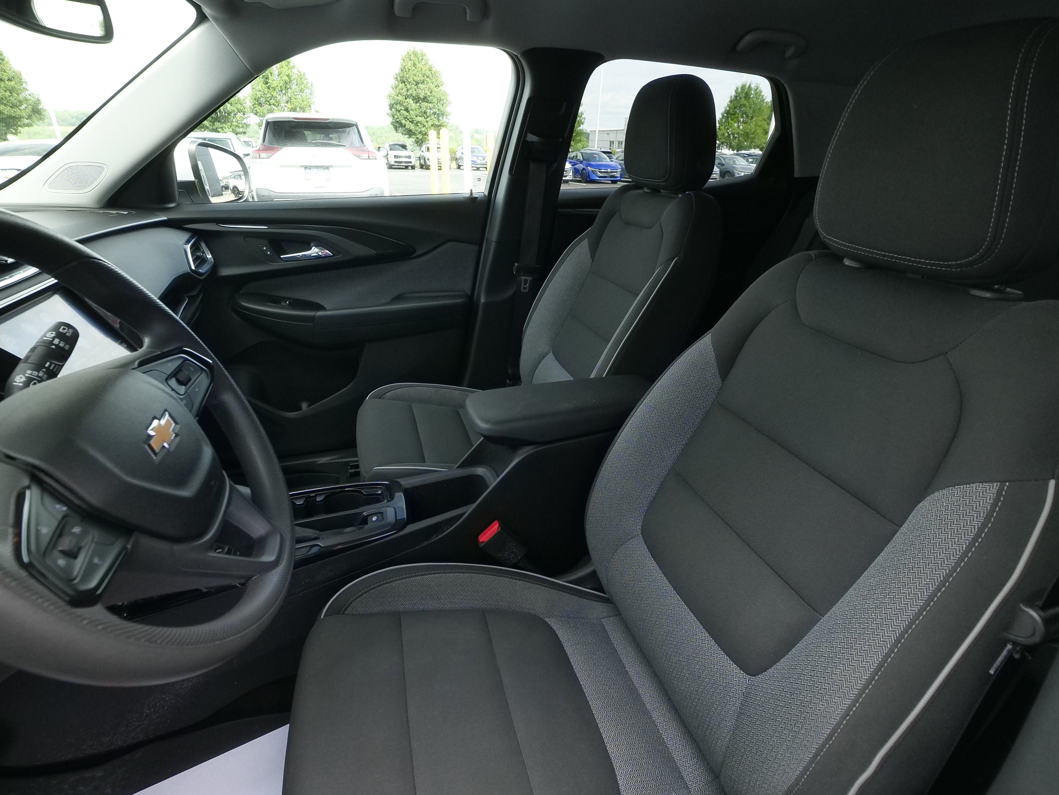 Used 2021 Chevrolet TrailBlazer LT w/ Convenience Package FWD image 21