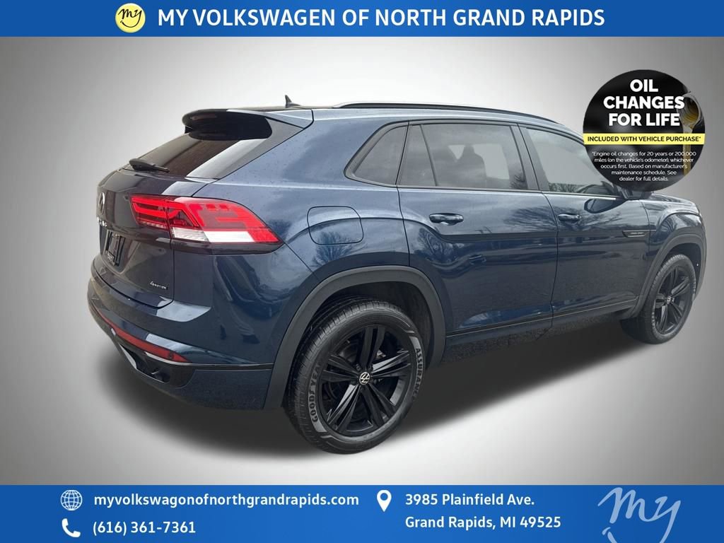 Certified 2023 Volkswagen Atlas Cross Sport SEL R-Line AWD/4WD image 8