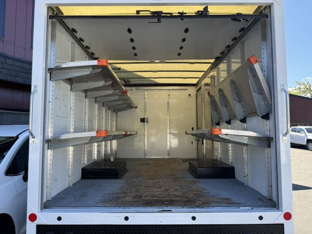 Used 2021 Chevrolet Express 3500 w/ Power Convenience Package RWD image 4