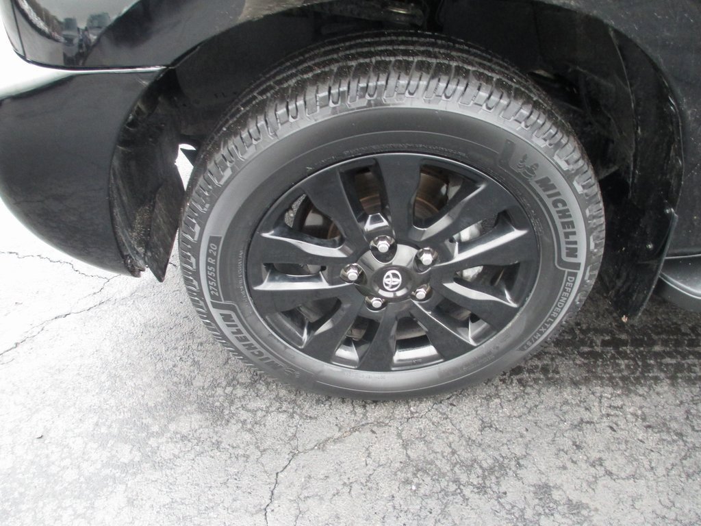 Used 2022 Toyota Sequoia SR5 w/ Premium Package image 12