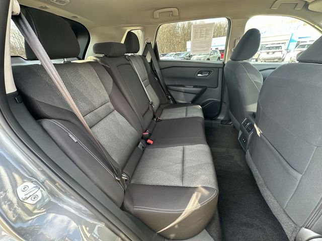 Used 2024 Nissan Rogue SV image 29
