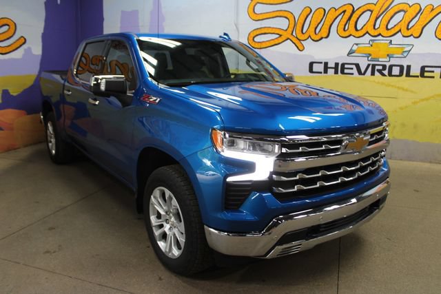 Used 2022 Chevrolet Silverado 1500 LTZ w/ Z71 Off-Road Package AWD/4WD image 2