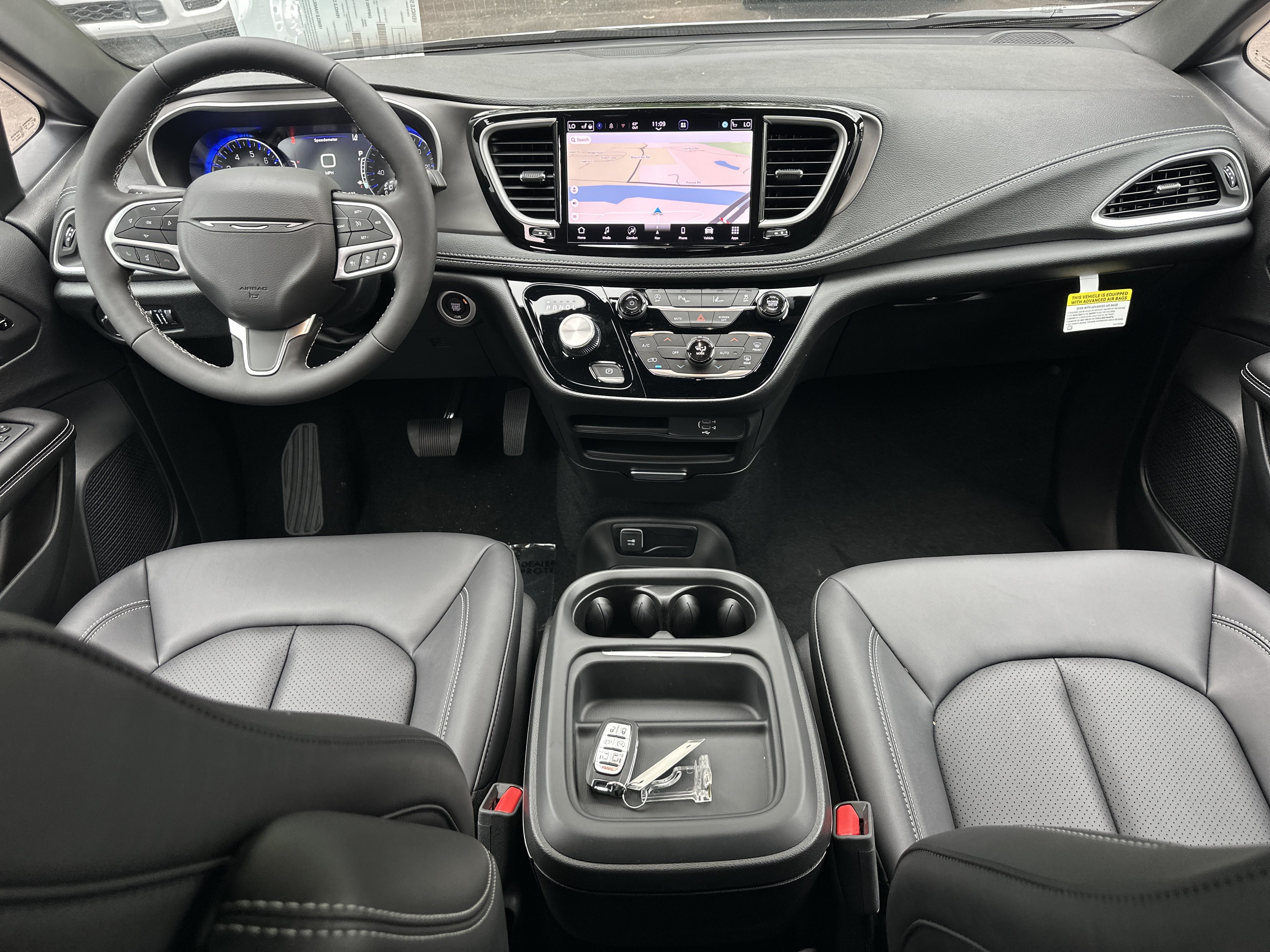 New 2027 Chrysler Pacifica Select w/ Family Tech Group FWD image 28