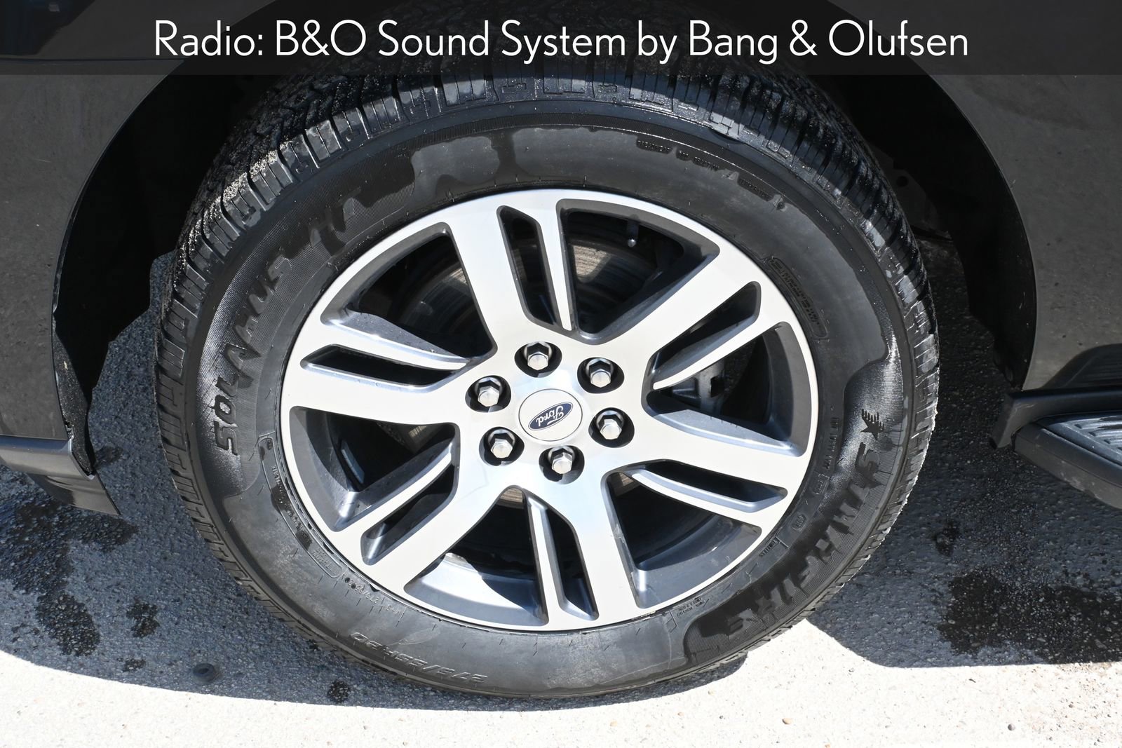 Used 2024 Ford Expedition Limited image 7