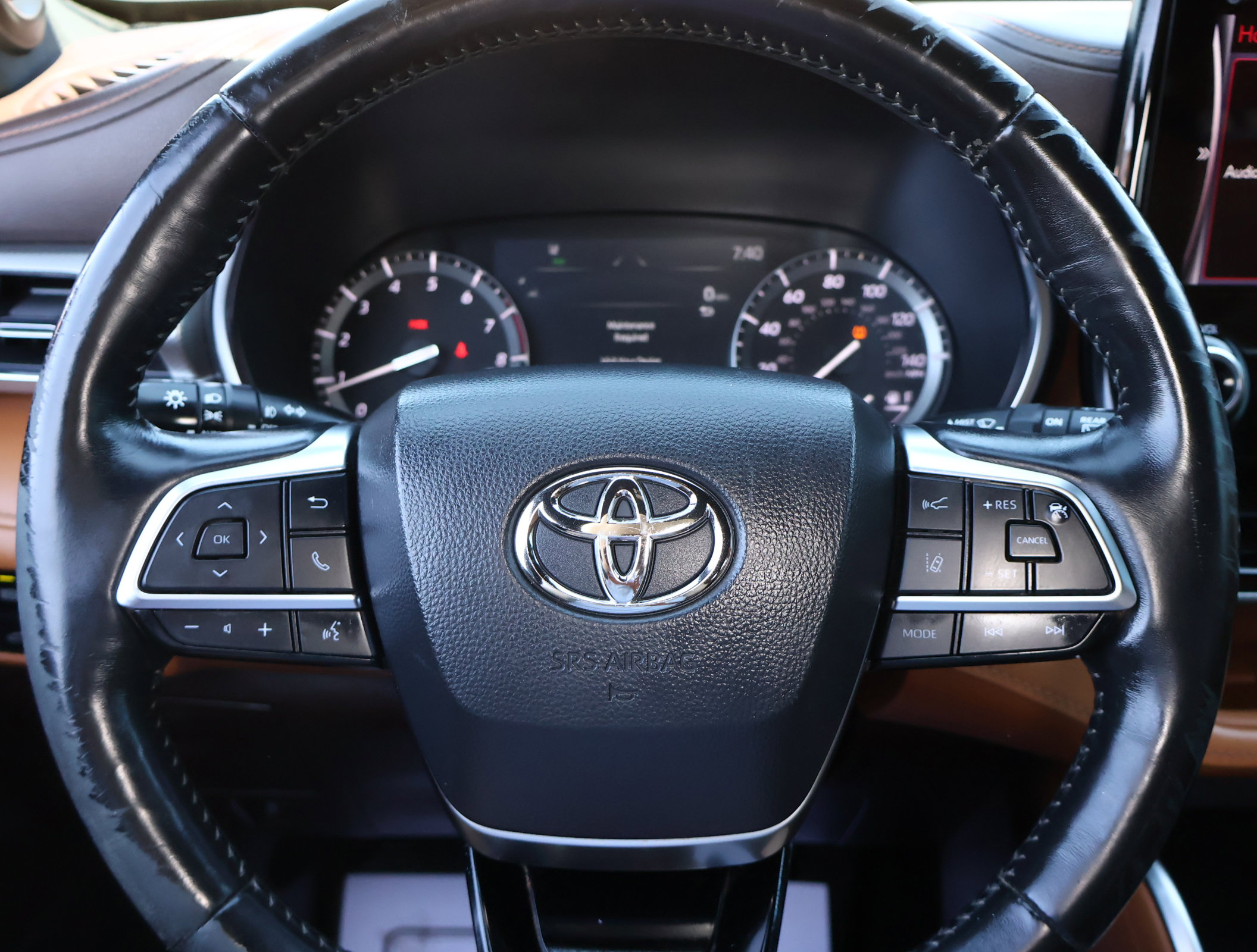 Used 2021 Toyota Highlander Platinum image 14