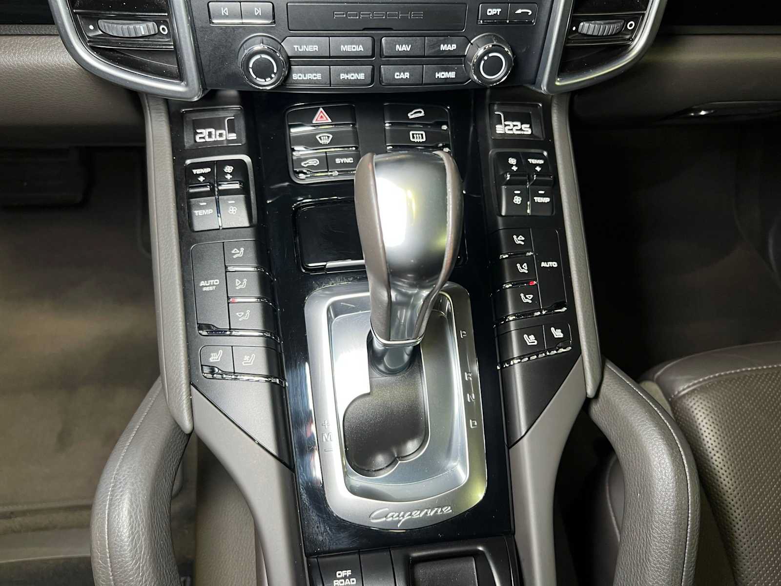 Used 2018 Porsche Cayenne AWD/4WD image 37