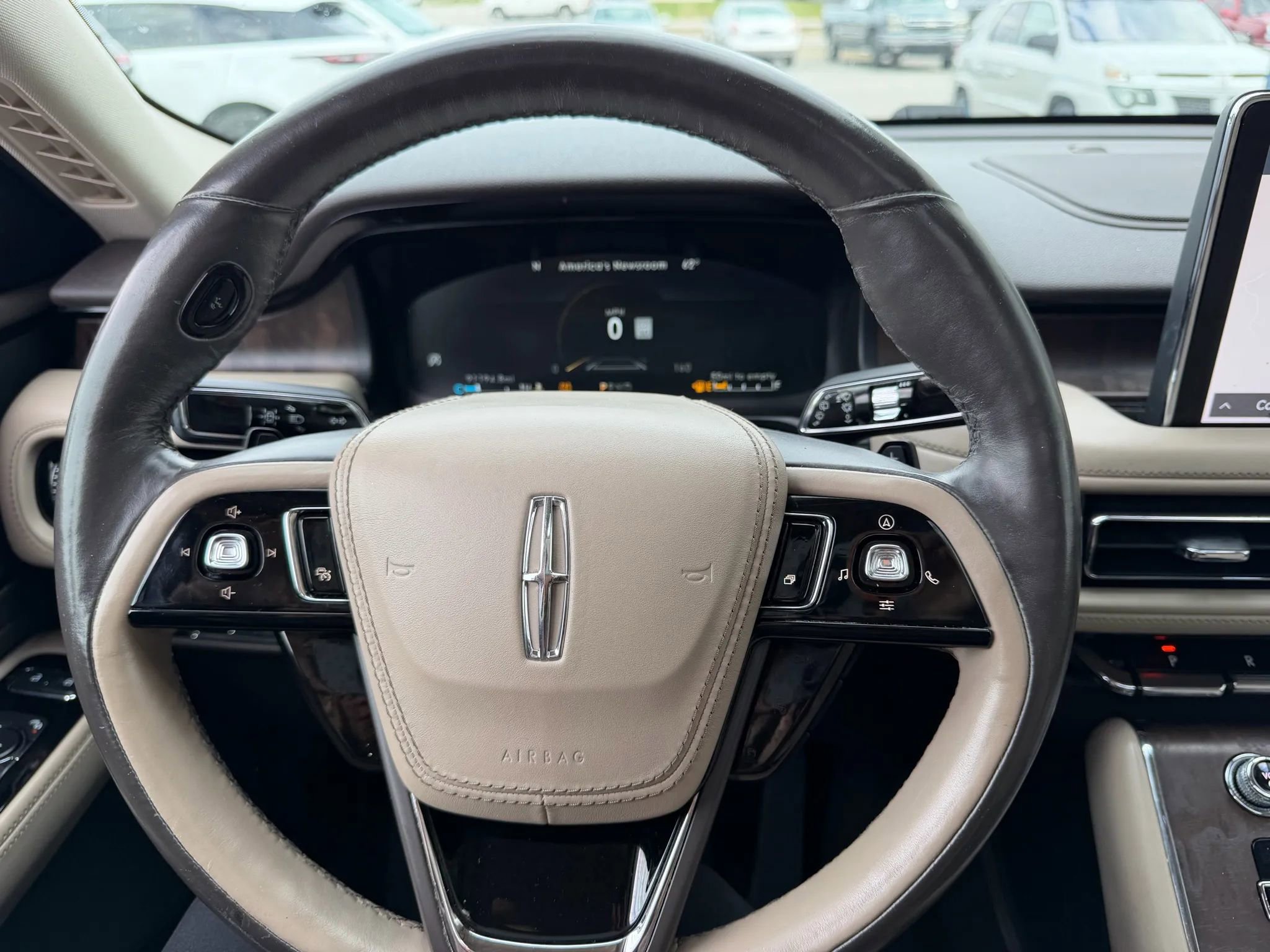 Used 2020 Lincoln Aviator Reserve w/ Equipment Group 201A image 5