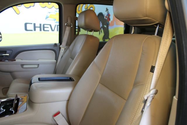 Used 2014 Chevrolet Suburban LTZ AWD/4WD image 21