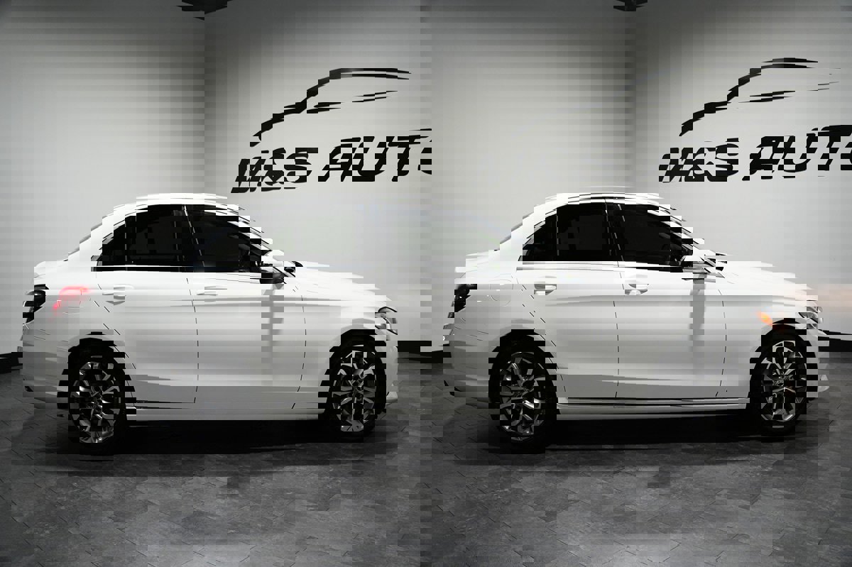 Used 2017 Mercedes-Benz C 300 Sedan image 8