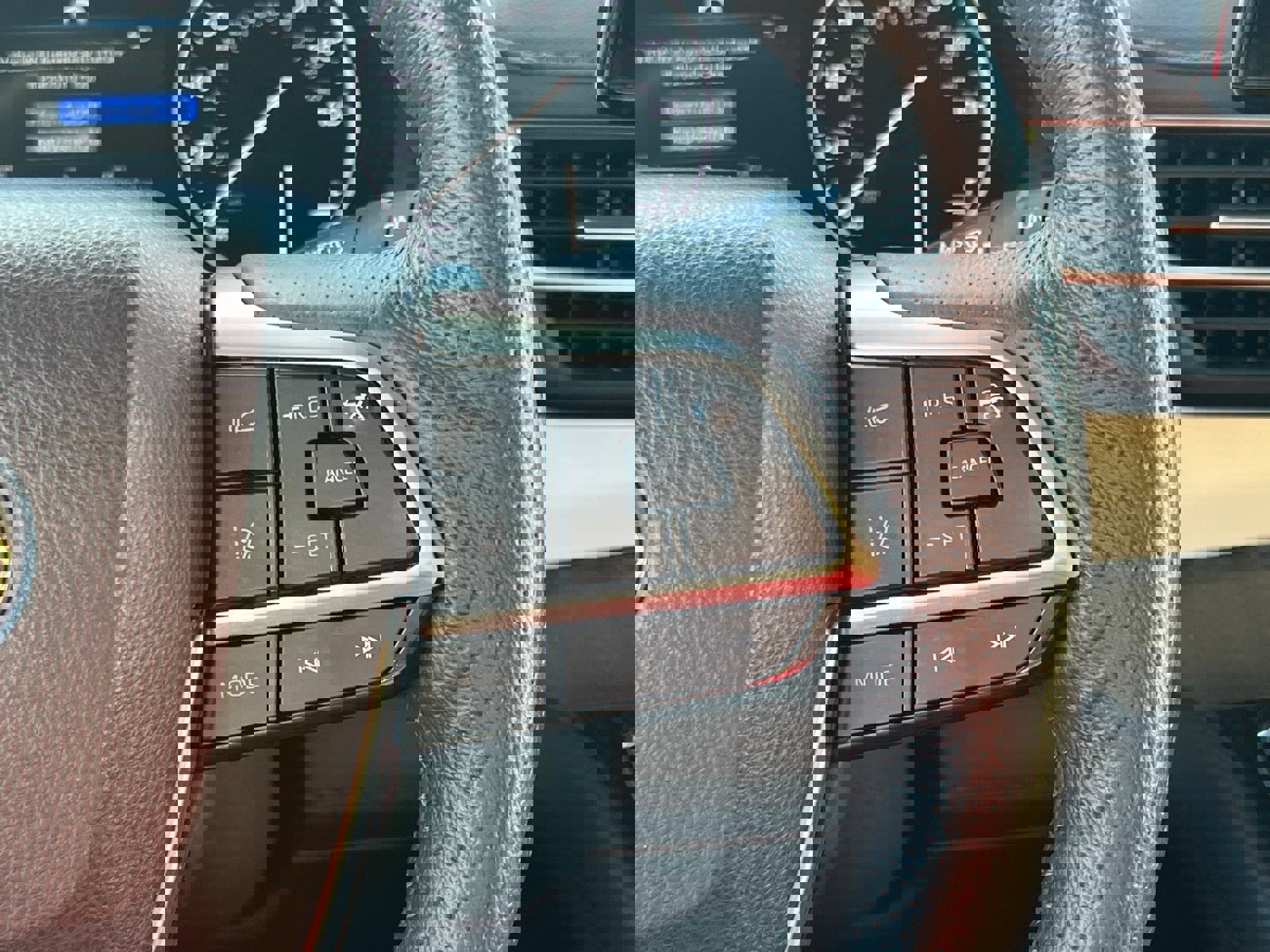 Used 2021 Toyota Sienna Platinum image 31