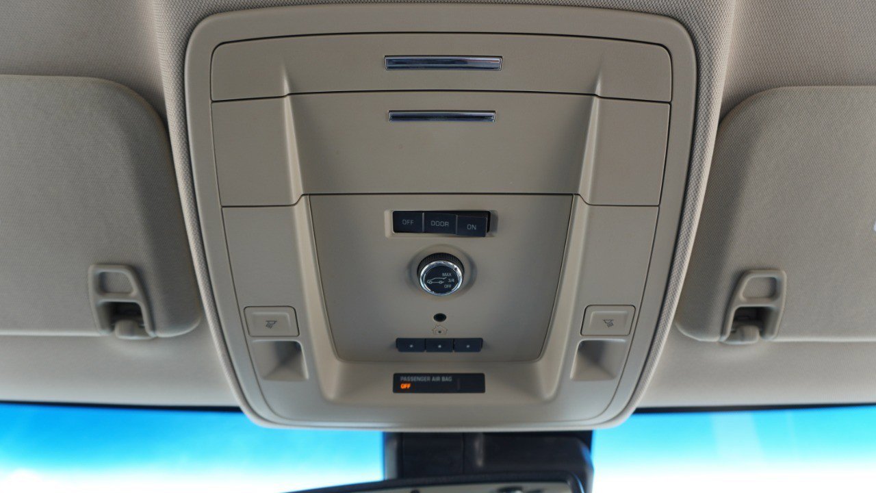 Used 2018 GMC Yukon XL SLT image 28