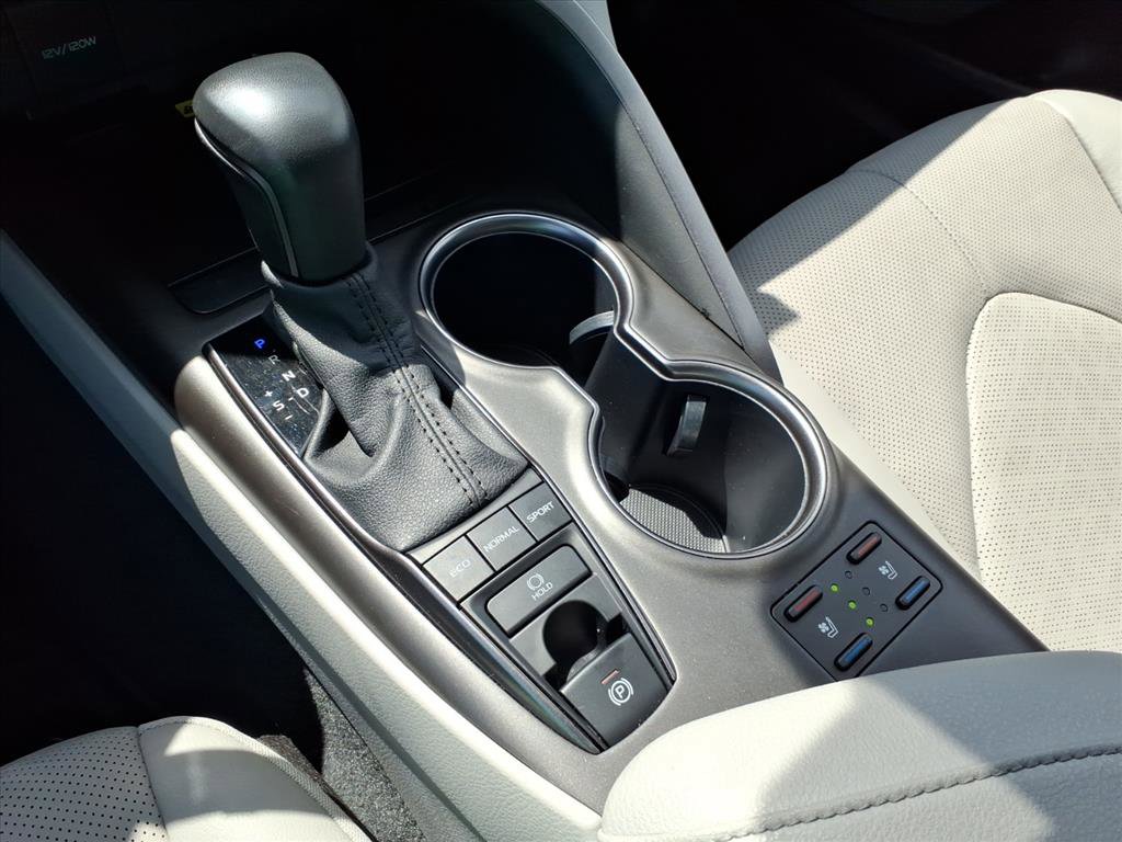 Used 2023 Toyota Camry XSE w/ Navigation Package image 27