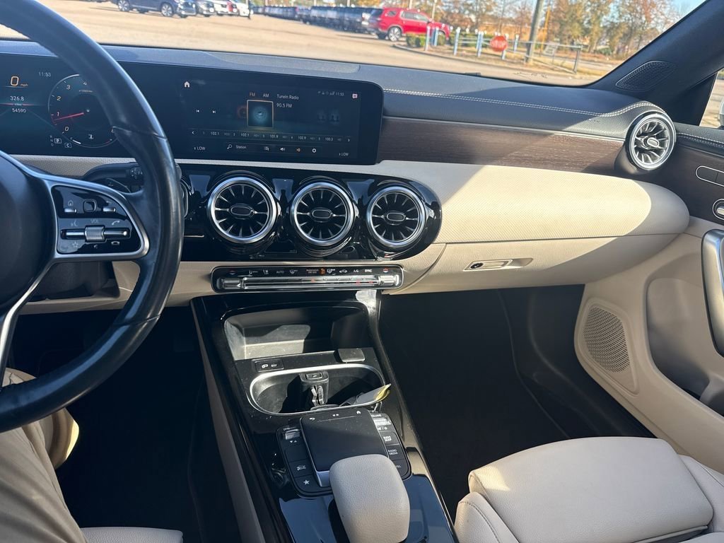 Used 2022 Mercedes-Benz CLA 250 4MATIC image 19