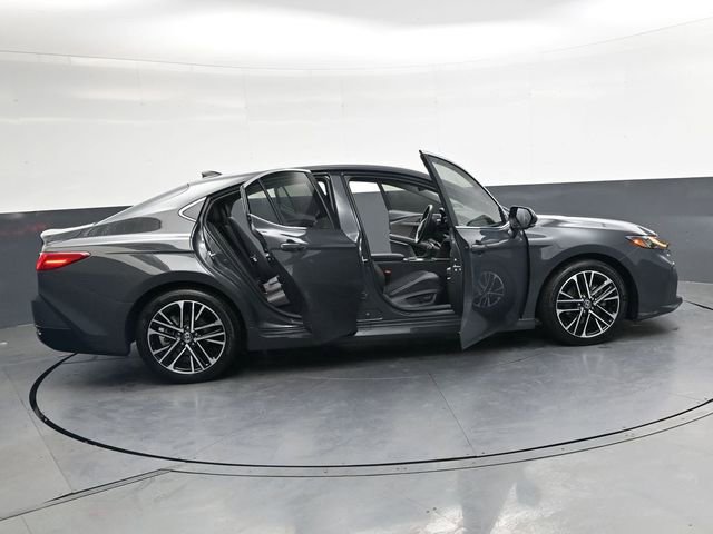 Used 2025 Toyota Camry XLE w/ Premium Plus Package FWD image 36